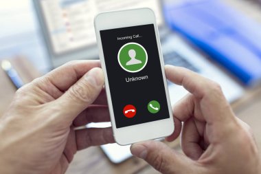 Cep telefonunda bilinmeyen numara ya da arama numarası olan gelen arama