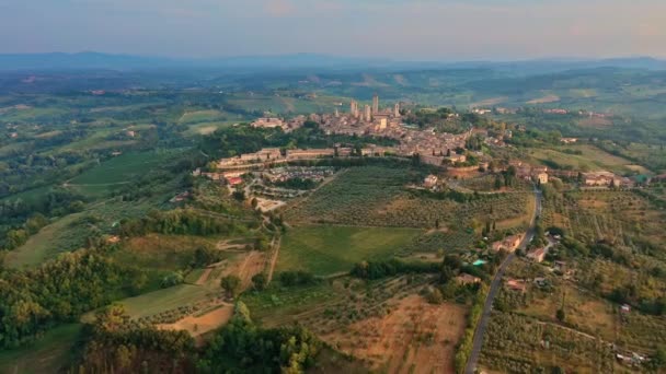 Вид Воздуха Знаменитые Башни Сан Джиминьяно Район Тосканы Холмы Тосканы — стоковое видео