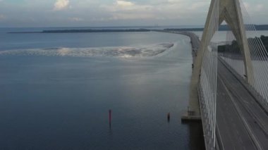 Güneydoğu Asya 'nın en uzun köprüsünün insansız hava aracı görüntüsü,' Sultan Hacı Omar Ali Saifuddien Köprüsü 'olarak bilinen Brunei Darussalam' da bulunan 'Temburong Köprüsü'