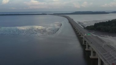 Güneydoğu Asya 'nın en uzun köprüsünün insansız hava aracı görüntüsü,' Sultan Hacı Omar Ali Saifuddien Köprüsü 'olarak bilinen Brunei Darussalam' da bulunan 'Temburong Köprüsü'