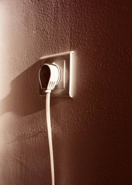 Prizdeki bir elektrik aletinin çatalı. Sanayi konsepti. Kapak