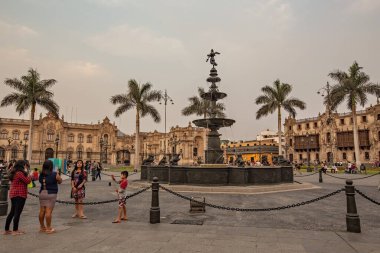 Plaza de Armas, Lima, Peru merkez meydanı.