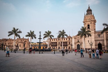 Lima Katedrali, Lima, Peru 'nun tarihi merkezindeki Plaza de Armas' da.