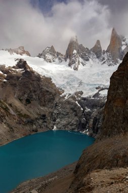 Laguna De Los Tres, Monte Fitz Roy, Torre y Poincenot, El Chalten, Patagonya, Arjantin güzel görünümü