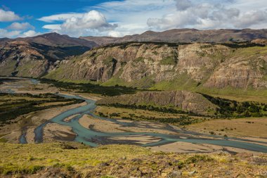 Rio De Las Vueltas 'ın manzarası, dönüşler nehri Vadisi Los Glaciares Ulusal Parkı, El Chalten, Patagonya Arjantin
