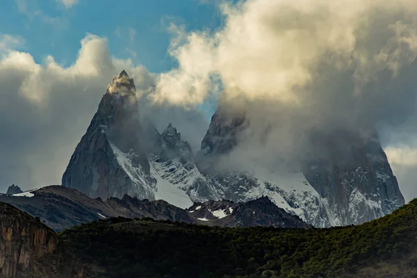 パタゴニアの美しい自然 フィッツ トレッキング アンデス山脈の眺め グライサーズ国立公園 チャルテン アルゼンチン — ストック写真