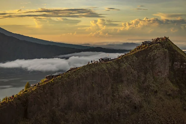 Impresionante Amanecer Sobre Montaña Abang Vista Desde Volcán Batur Lago — Foto de Stock