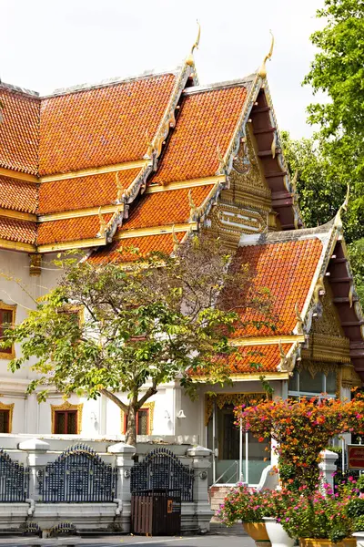 Telhado Tradicional Templo Tailandês Bangkok Tailândia — Fotografia de Stock