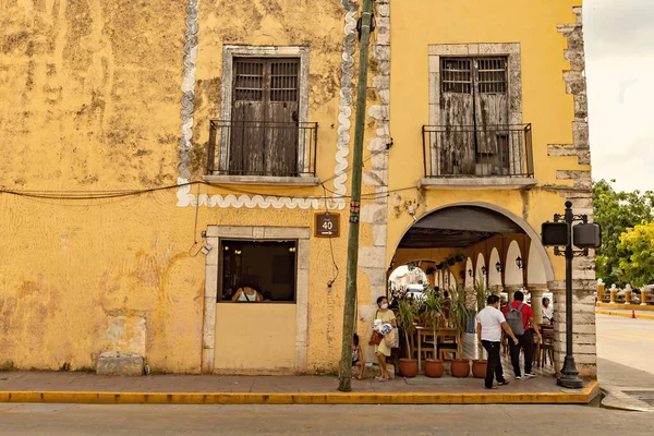 Tradycyjne Meksykańskie Kolorowe Domy Mieście Valladolid Jukatan Meksyk — Zdjęcie stockowe