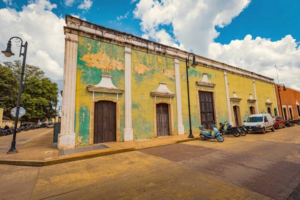 Hagyományos Mexikói Stílusú Színes Házak Valladolid Város Yucatan Mexikó — Stock Fotó