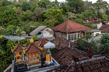 Endonezya, Bali 'deki geleneksel tapınak çatısı