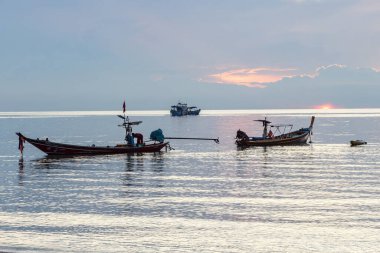 Sairee sahilinde muhteşem bir gün batımı, Koh Tao, Tayland