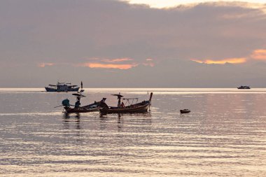 Sairee sahilinde muhteşem bir gün batımı, Koh Tao, Tayland