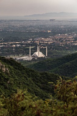 Pakistan, İslamabad 'daki Faisal Mescid Camii' nin havadan görünüşü.