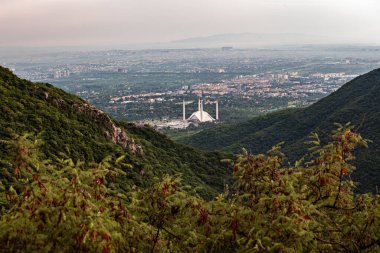 Pakistan, İslamabad 'daki Faisal Mescid Camii' nin havadan görünüşü.