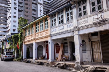 George Town 'un tarihi kısmı, George Town, Penang, Malezya' da geleneksel sömürge mimarisi.