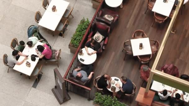Νθρωποι Στο Καφέ Θέα Κουάλα Λουμπούρ Μαλαισία — Αρχείο Βίντεο