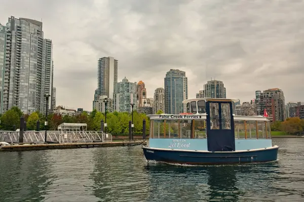 Granville Isola Marina Barche Tradizionali Con False Creek Scrittura Vancouver — Foto Stock