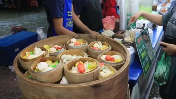 Pria Malaysia Warung Dim Sum Pasar Malam Malaysia Makanan Asia — Stok Video