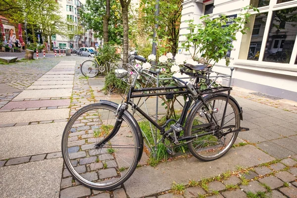 Parking Dla Rowerów Dzielnicy Mieszkalnej Hamburgu Niemcy — Zdjęcie stockowe