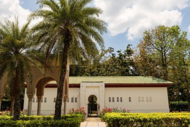 Malezya 'nın Putrajaya kasabasındaki Fas evi. Fas 'ın geleneksel mimarisi