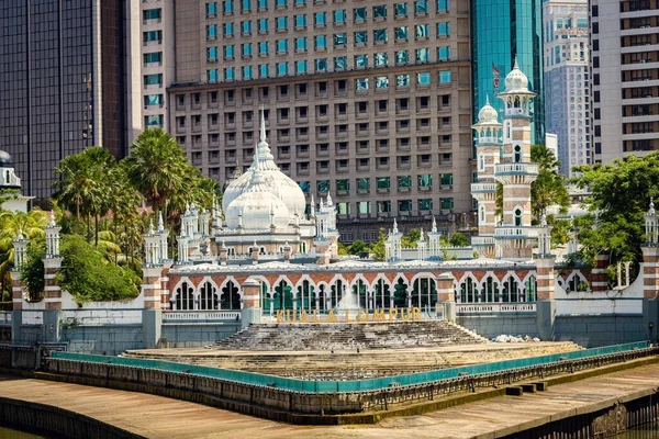 Sultan Abdul Samad Mescid Jamek Camii 'ne bina ve merdivenler