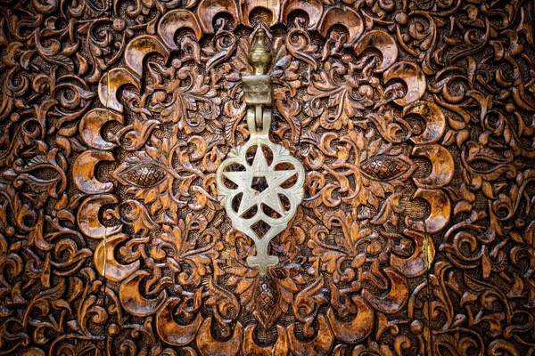 Деревянные Резные Старые Двери Стиле Моррокан Астаке Марокко Putrajaya Малайзия — стоковое фото