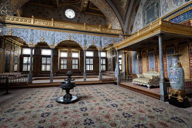 İstanbul Topkapı Müzesi 'ndeki Harem sarayının lüks iç ayrıntıları