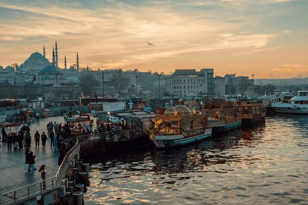 Widok Zachód Słońca Stambule Obszar Sultanahmet Mostu Galata Turcja — Zdjęcie stockowe