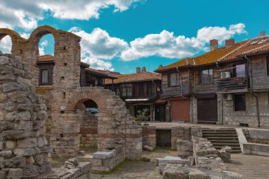 Bulgaristan 'ın Nessebar kentindeki Antik Tapınak Kompleksinin kalıntıları