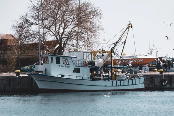 Barcos Pesca Tradicionais Longo Costa Antiga Cidade Nessebar Bulgária — Fotografia de Stock