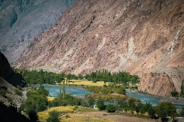 Rio Paisagem Montanhosa Norte Paquistão Gilgit Baltistan Karakoram Highway Paquistão — Fotografia de Stock