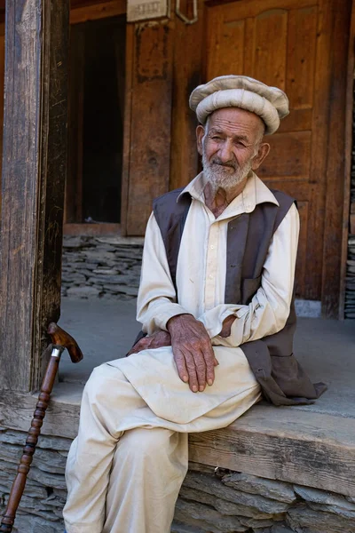 Традиционно Одетый Пакистанский Мужчина Долины Калаш Читрал Пакистан — стоковое фото
