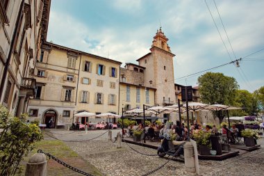 Lorenzo Mascheroni Meydanı, Bergamo İtalya