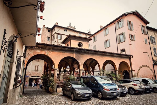 Architektura Historycznego Centrum Bergamo Tradycyjny Włoski Dom Górne Miasto Bergamo — Zdjęcie stockowe