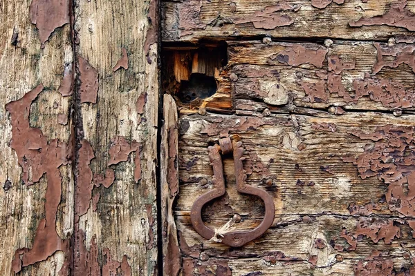 Talya Daki Eski Evde Antika Bronz Kapı Tokmağı — Stok fotoğraf
