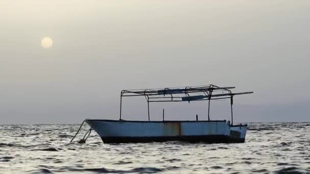 Fishing Boat Floating Sea Egypt Sunrise — Stock Video