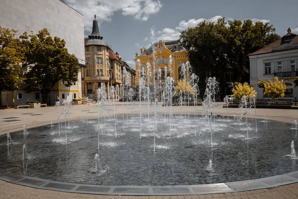 Fuente Refrescante Centro Ciudad Sqaure Subotica Ciudad Serbia — Foto de Stock