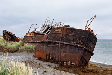 Amadeo Magellan sahil boğaz, paslı savaş gemisi enkazı, Tierra Del Fuego, Şili üzerinde denilen batık