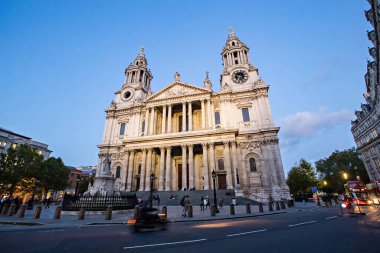 St. Paul Katedrali 'nin önü Büyük Britanya