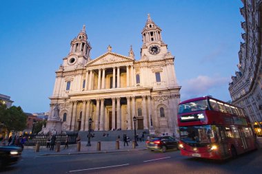 St. Paul Katedrali 'nin önü Büyük Britanya