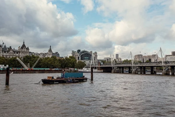 Boats River Thames Cloudy Day Great Britain — Stock Photo, Image