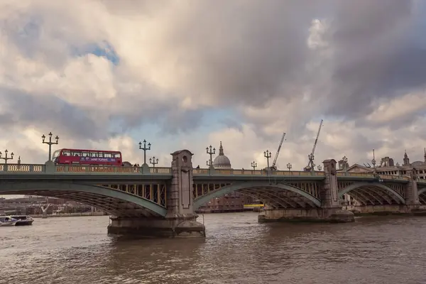 Southwark Bridge Sul Tamigi Londra Regno Unito — Foto Stock