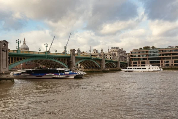 Southwark Bridge Över Thames River London Storbritannien — Stockfoto