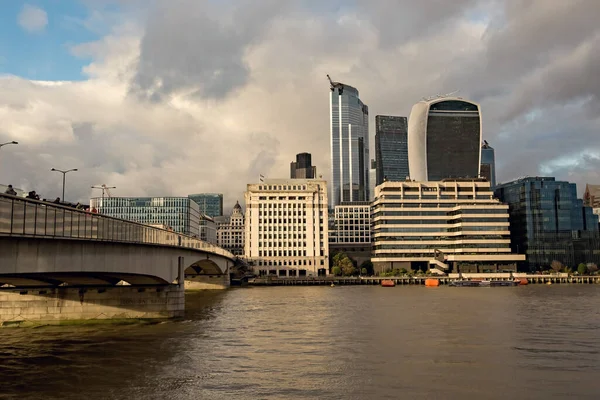 伦敦市金融区摩天大楼英国 — 图库照片