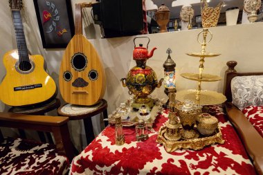 Jeddah 'ın Suudi Arabistan' daki geleneksel Jeddah kafeteryasının iç detayları