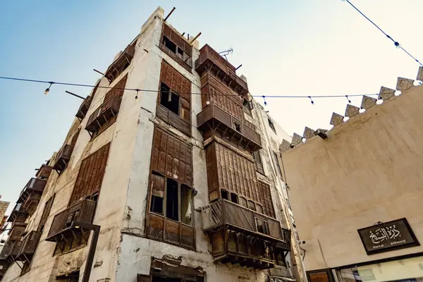 stock image Traditional architecture of old Jeddah town El Balad district houses with wooden windows and balconies Unesco Heritage site in Jeddah Saudi Arabia