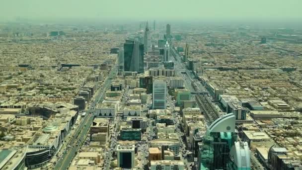 Vue Aérienne Centre Ville Riyad Depuis Kingdom Center Sky Bridge — Video