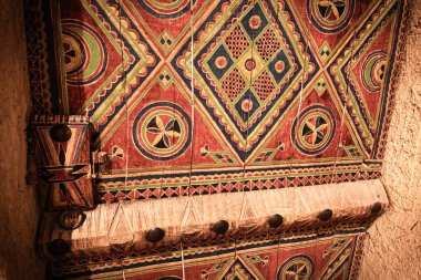 Riyad Suudi Arabistan 'daki Al Masmak Sarayı Müzesinin eski ahşap kapısı