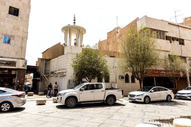 Riyad şehrinin geleneksel çarşı caddesi. Riyad Suudi Arabistan Saat Kulesi Çarşısı